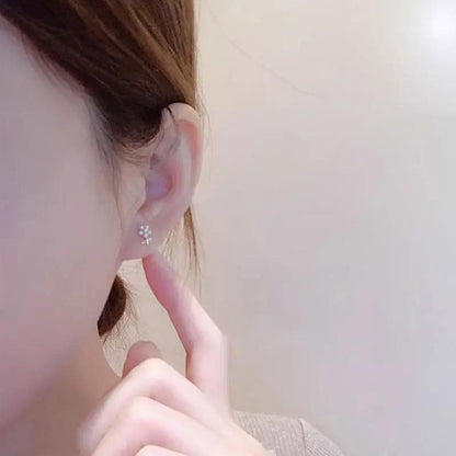 Five-petal pearl flower stud earrings, gold-tone | Hair Your Lux
