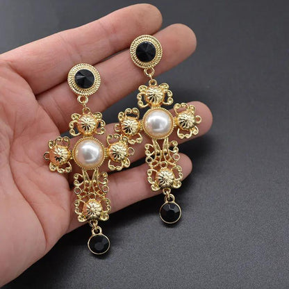 Ornate Baroque filigree cameo earrings detail | Hair Your Lux