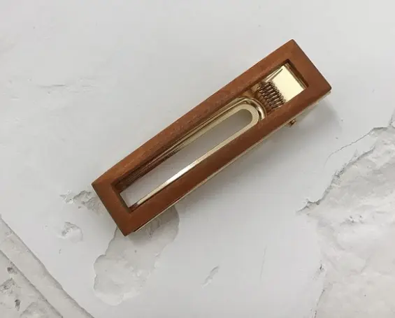 Various geometric hollow hair clips made of wood - Hair Your Lux