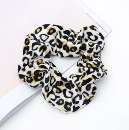 Vintage leopard spotted hair circle fabric hair accessory - Hair Your Lux