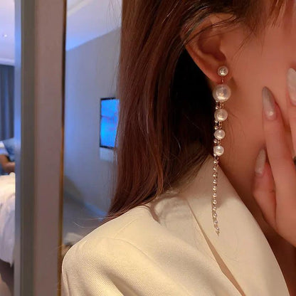 Long pearl and chain tassel earrings, silver-tone | Hair Your Lux