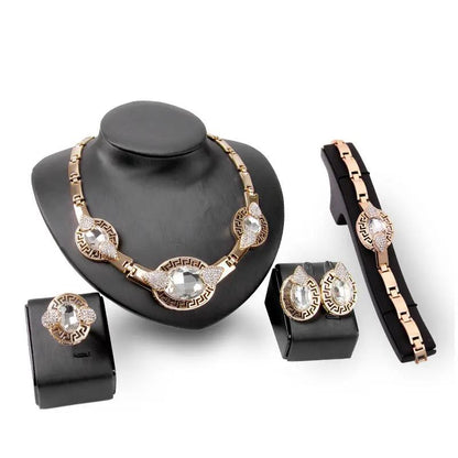 Bridal crystal jewellery set detail | Hair Your Lux