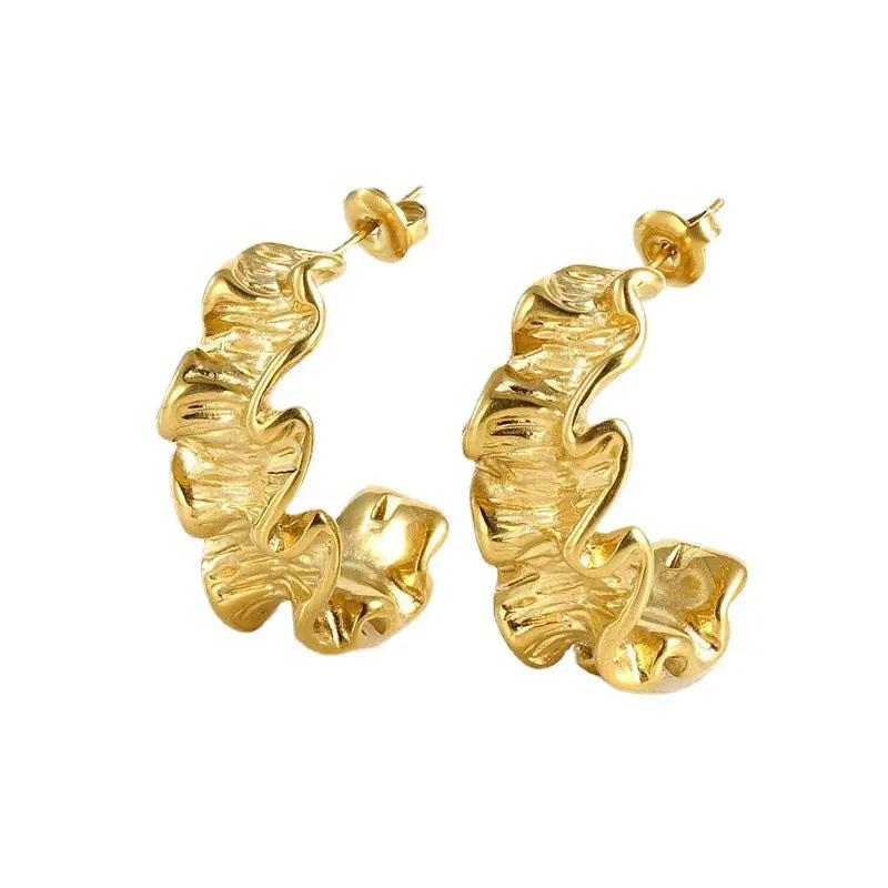 Chunky rippled gold-tone hoop earrings detail | Hair Your Lux